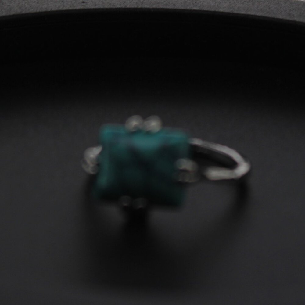 124251-US 8 Rectangle Blue Ring.